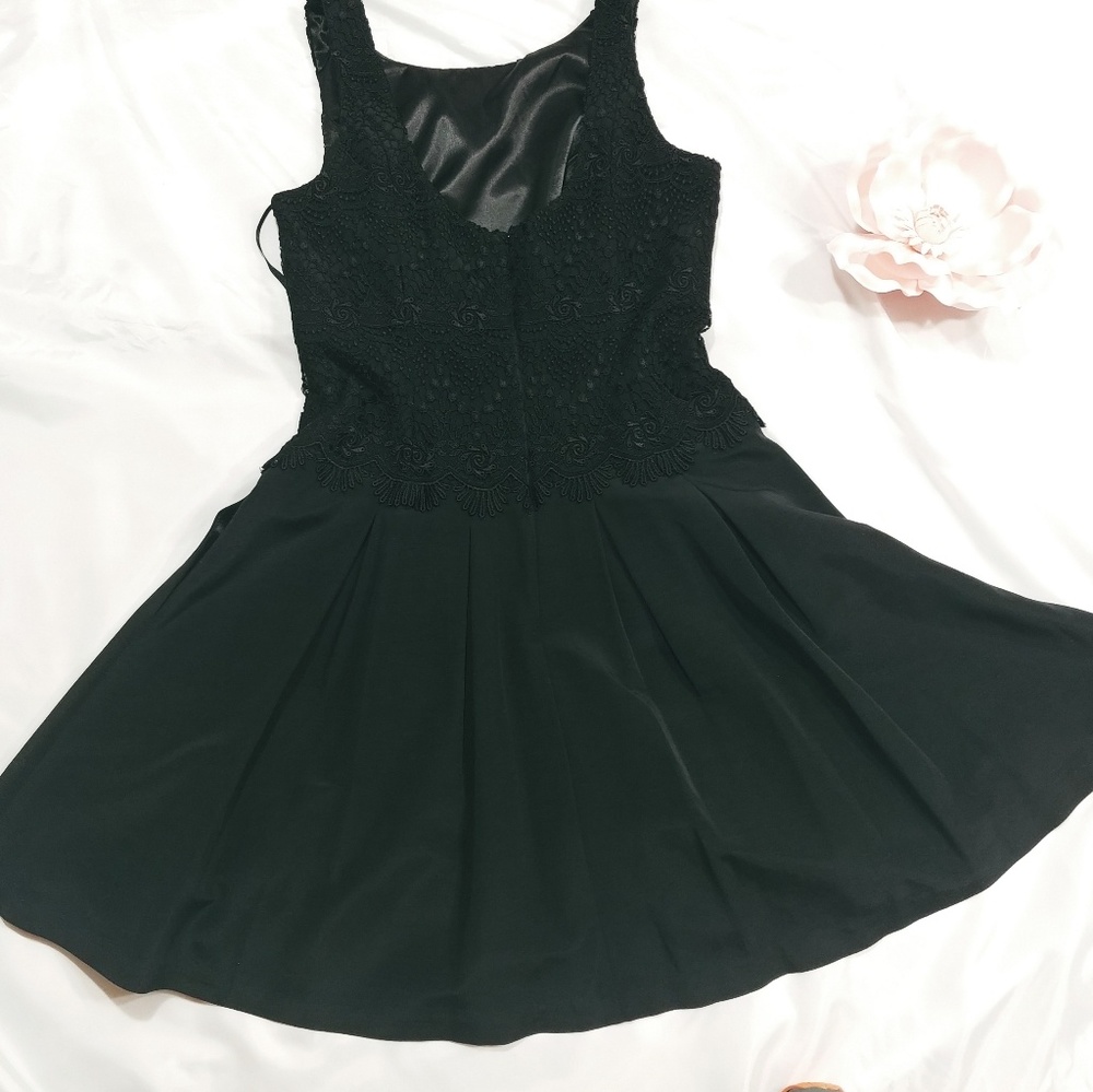 White House Black Market Cocktail Dress
